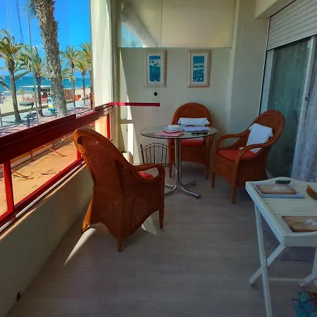 Precioso Apartamento Frente Al Mar En